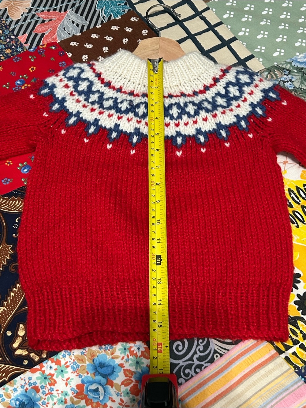 Vintage hand knit Sweater size 4 - Picture 5 of 5